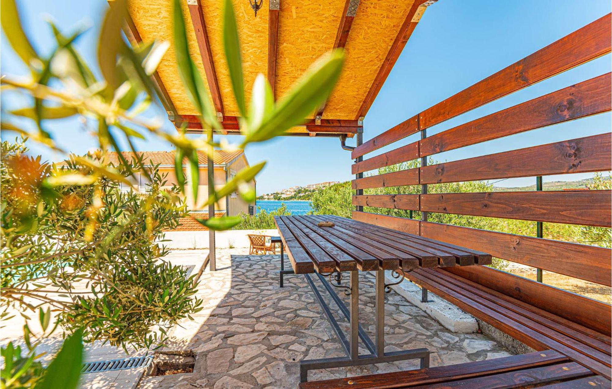 Nice Home In Zatoglav With House Sea View Podglavica Extérieur photo