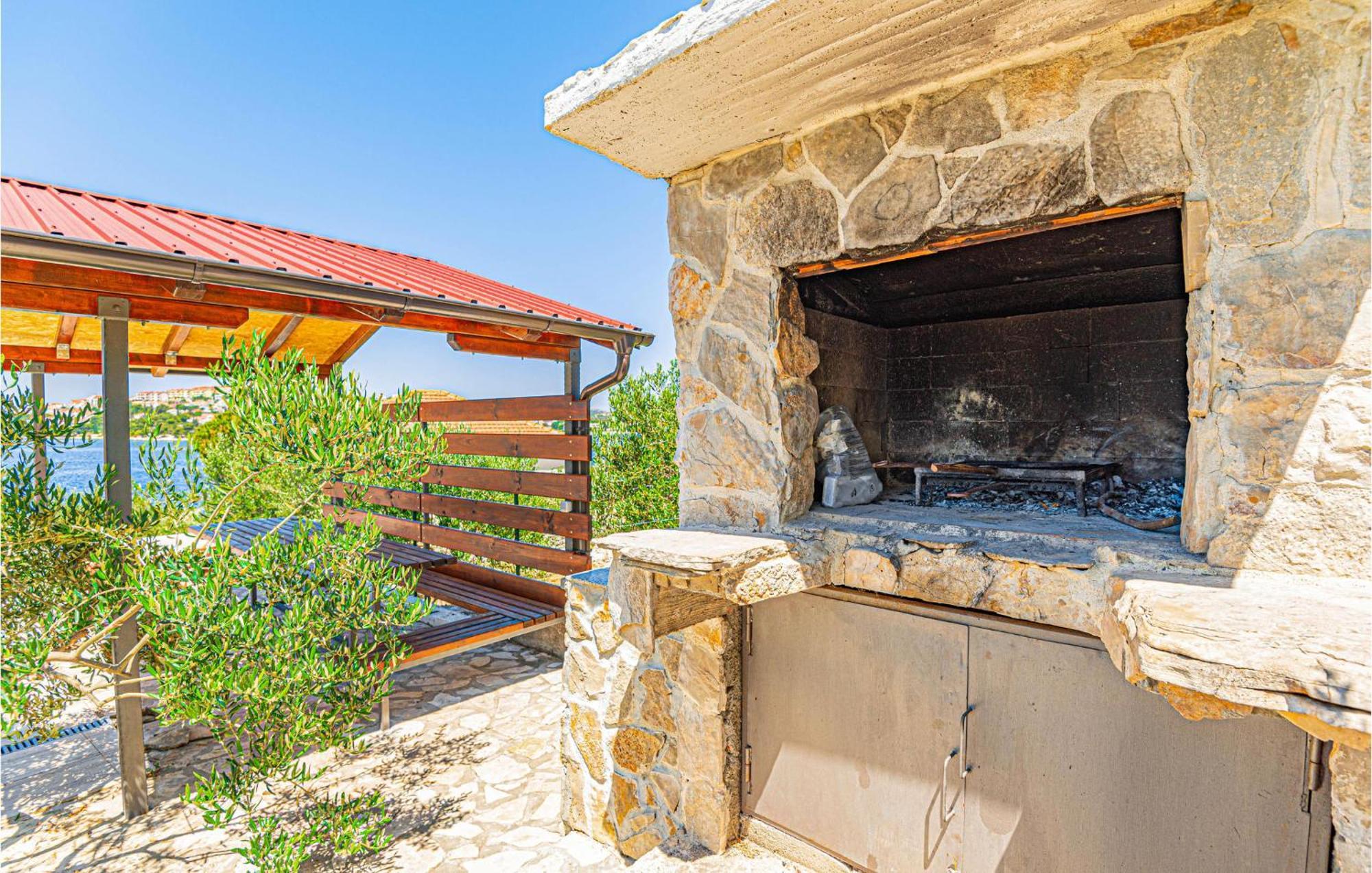 Nice Home In Zatoglav With House Sea View Podglavica Extérieur photo
